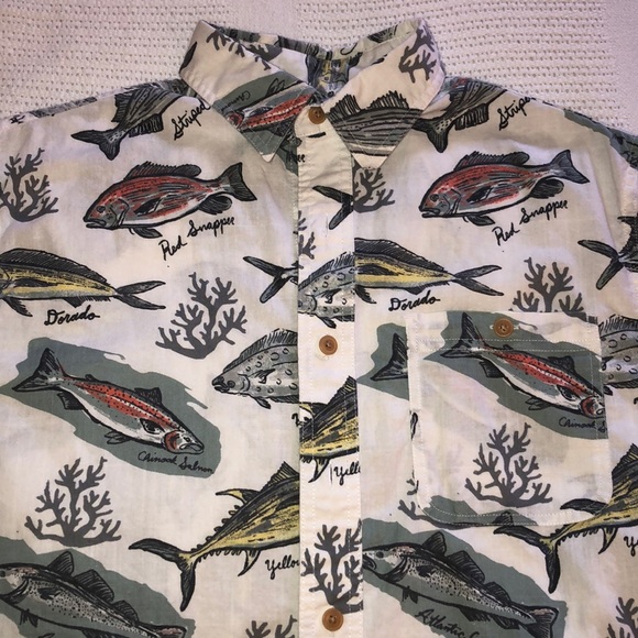 Button down with fish pattern - Picture 2 of 3